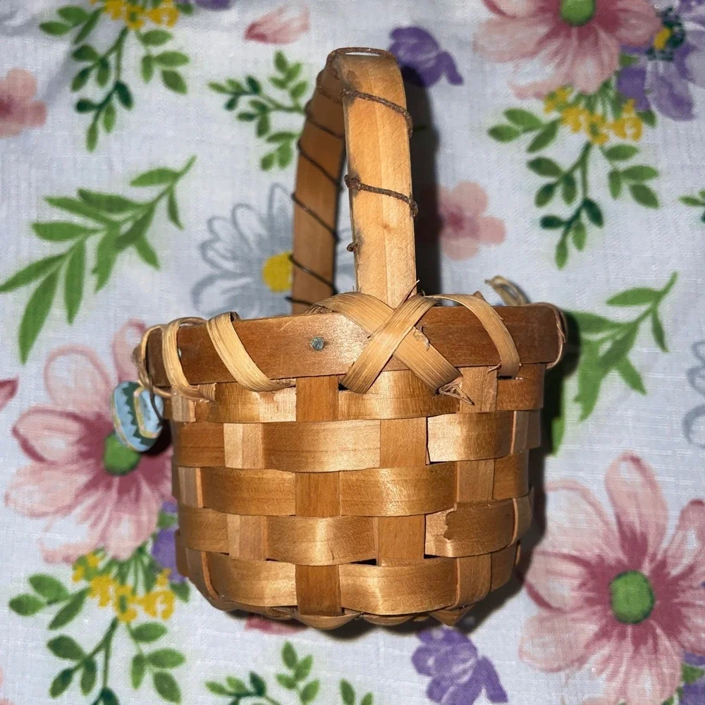 Unbranded handcrafted miniature